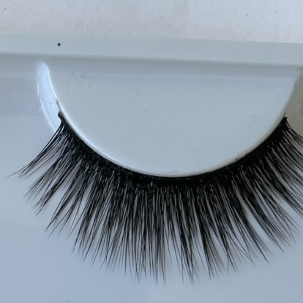 Eye Lashes - Picture 4 of 6